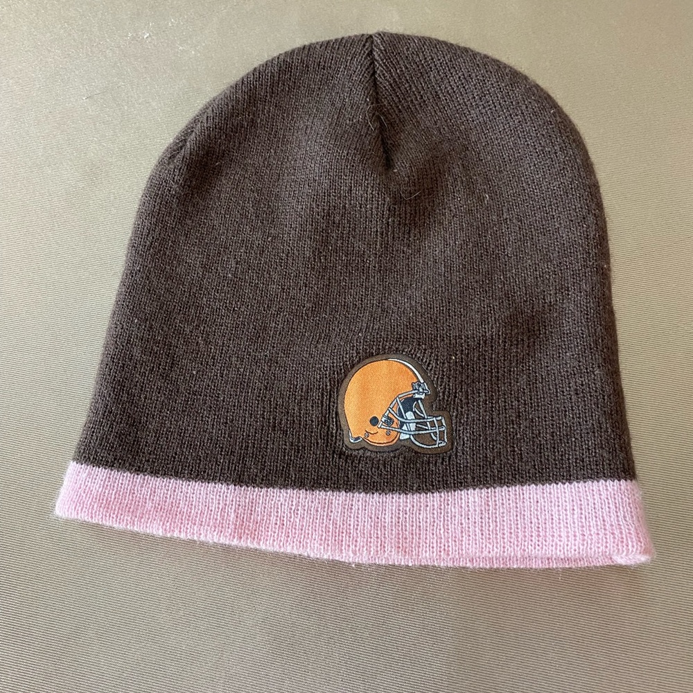 Cleveland Browns knit beanie skullcap. EUC! One size.